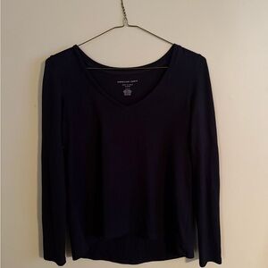 American Eagle Outfitter Soft & Sexy Long Sleeve V-Neck